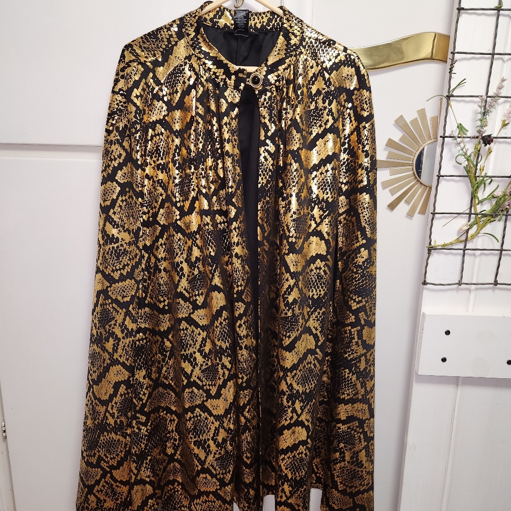 NWT Ashley Stewert Gold and Black Snake Print Cape 22/24